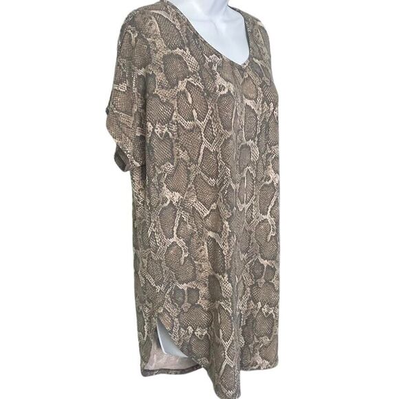 Bombom Women's Short Sleeve Snakeskin Print Shirt Top Blouse V-Neck Size… - Picture 4 of 13